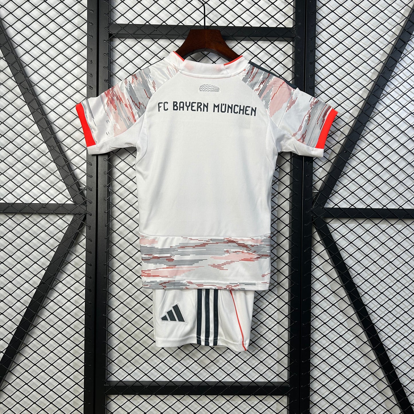 KIT Enfant Bayern Munich Extérieur 25/26