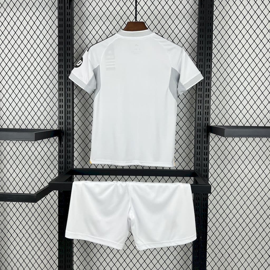 KIT Enfant Real Madrid Domicile 25/26
