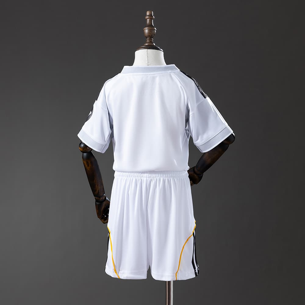 KIT Enfant Real Madrid Domicile 25/26