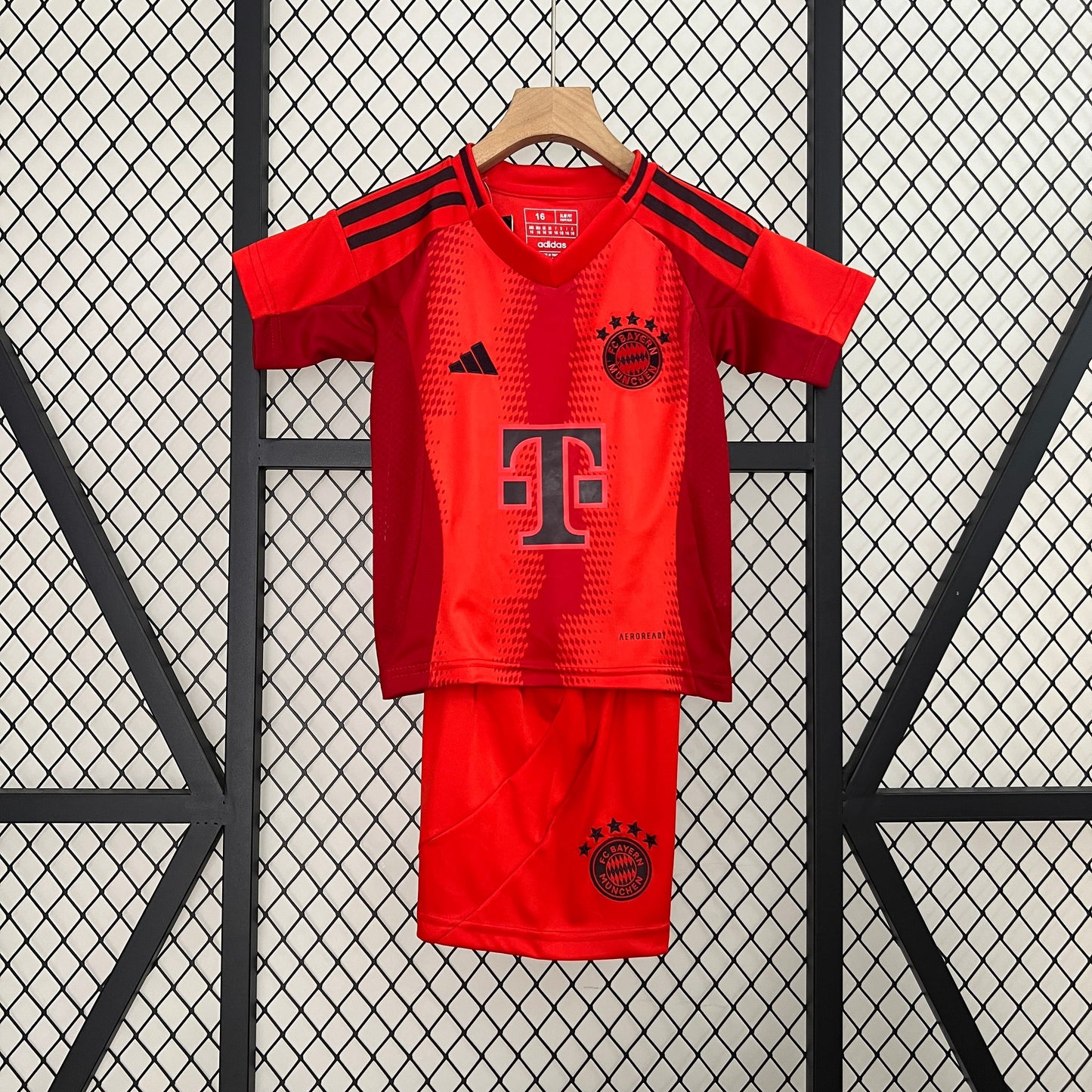 KIT Enfant Bayern Munich Domicile 24/25