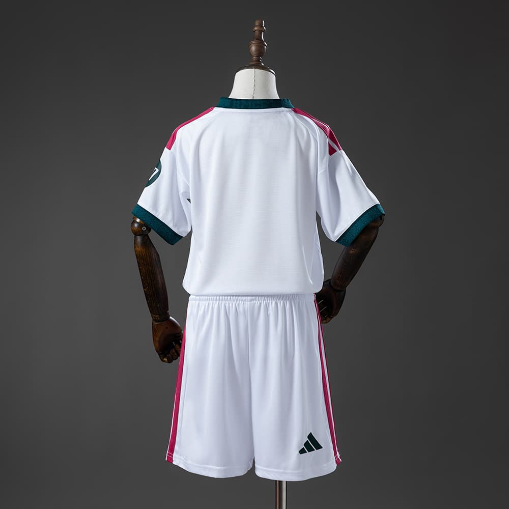 KIT Enfant Real Madrid Domicile 26/27