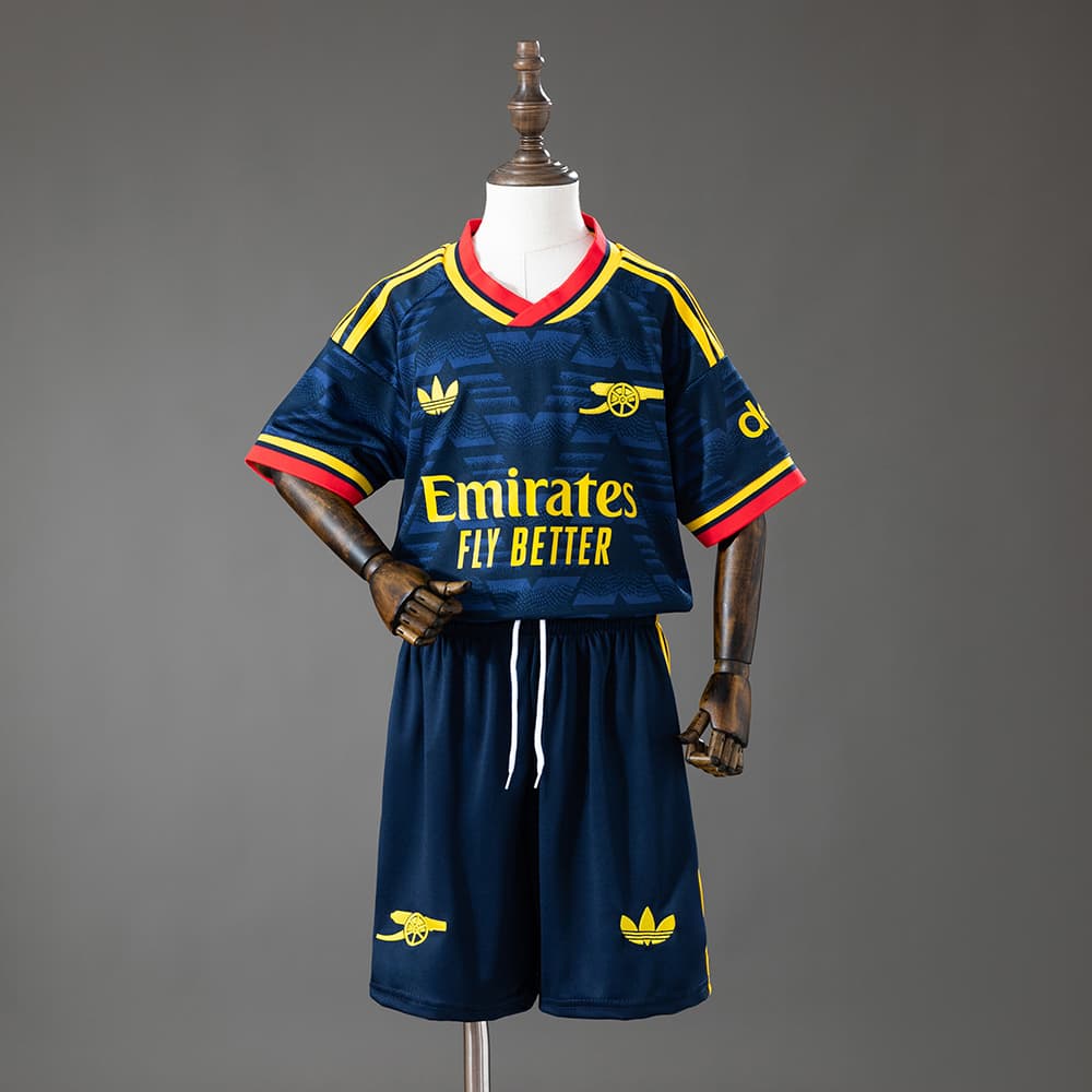 Kit Enfant Arsenal Extérieur 26/27